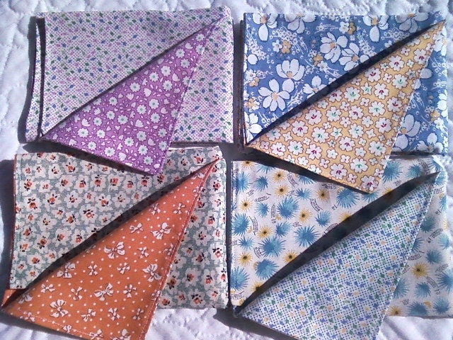 Set of 4 Fabric Napkins, Retro Look