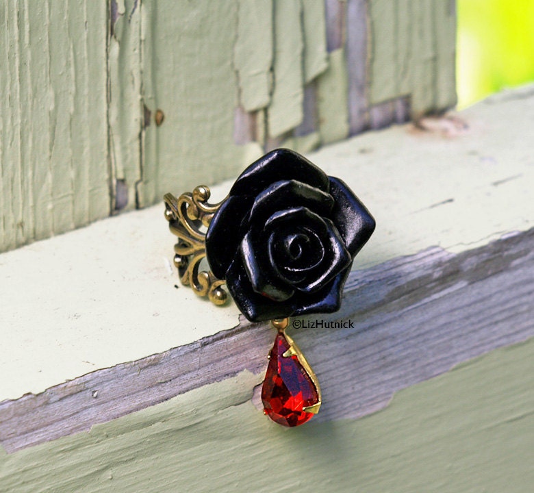 Black Widow Rose Ring. Black Gothic Rose Ring. Red Crystal Droplet. Vampire Fashion. Adjustable Ring