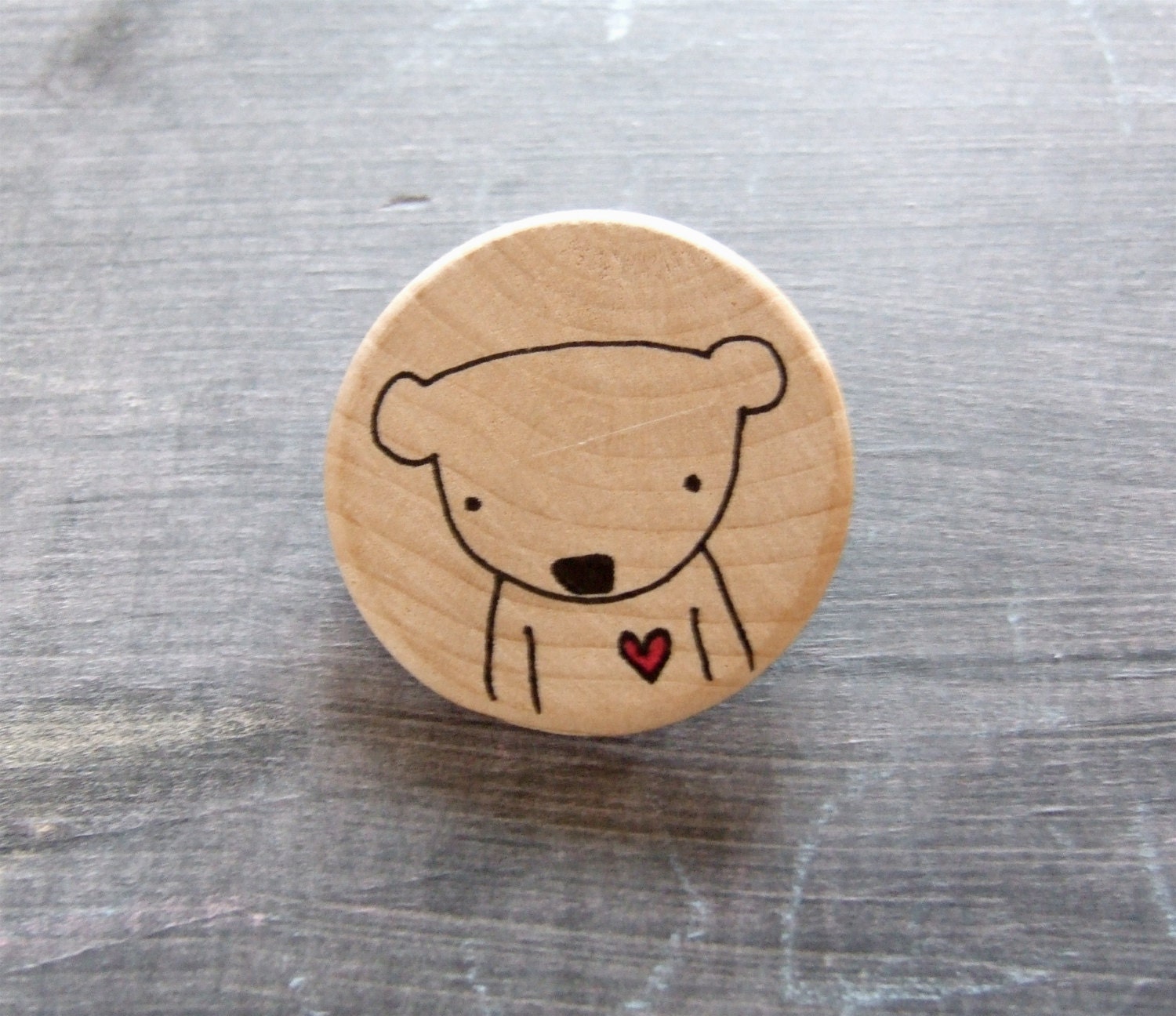 bear love // hand-drawn wooden brooch // a tiny valentine's day gift by mimiandlu - mimiandlu