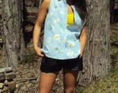 90s Floral CHAMBRAY Top // Daisies Sleeveless Denim Top Sm Med // OOAK Festival Beach Summer Top Grunge Boho Hippie Top