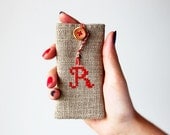 Personalized fabric iPhone 5 case - 4S - Hands embroidery - Monogrammed - Initial - Gift idea