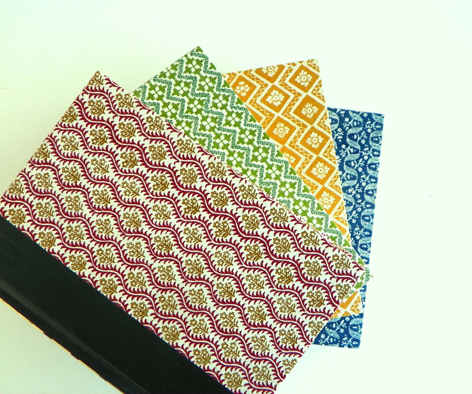 Set of 4 Colorful Readers Digest Condensed  Books