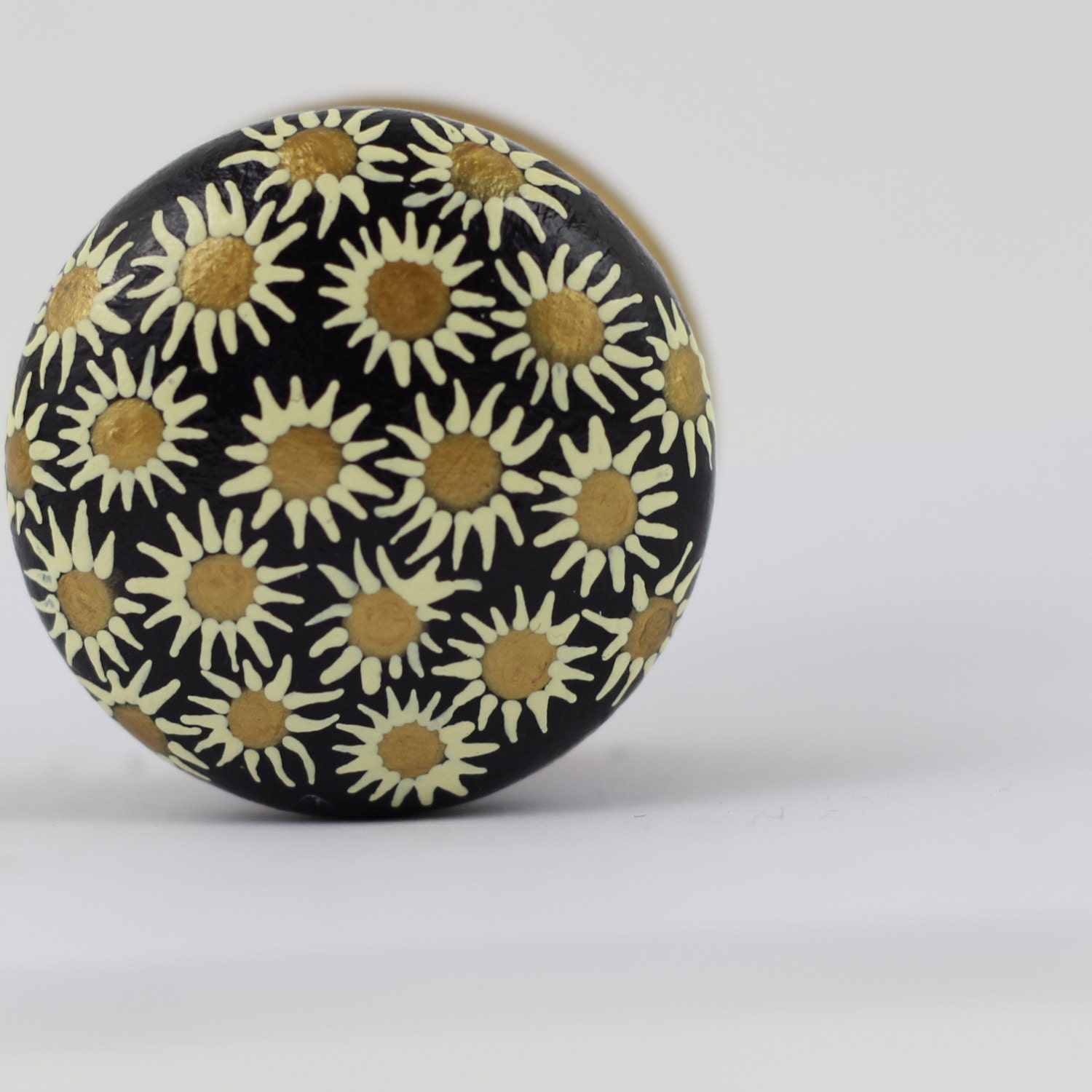 Handpainted dresser knobs-drawer pulls-Black-gold-cream-Ideal for bedrooms-living rooms and junk shop finds. Traditional shape