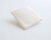 L e o n i a - Geometric jewelry - porcelain square brooch with tiny dots pattern in fine gold - White & Gold - Eleïa Collection