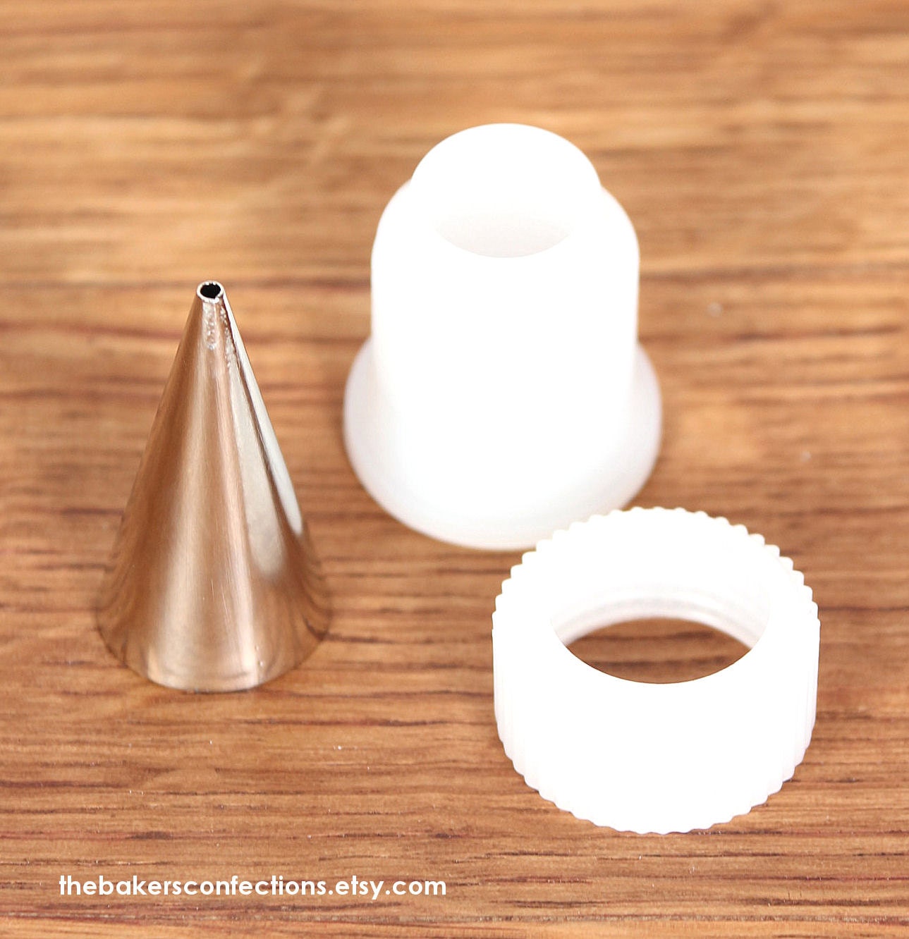 Writing Frosting Tip Number 2 and Coupler by thebakersconfections