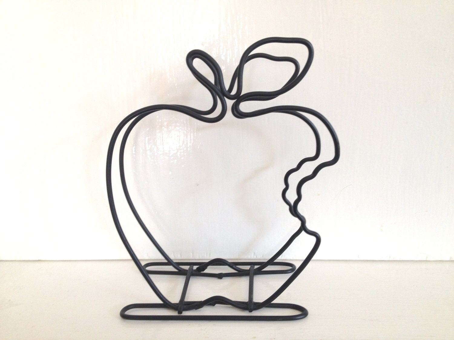 Bitten apple shaped wire letter holder fruit kitsch storage