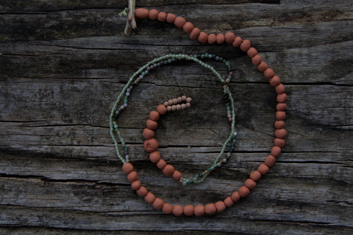 Sprouts short beaded ceramic necklace - peridot, agate - ready to ship