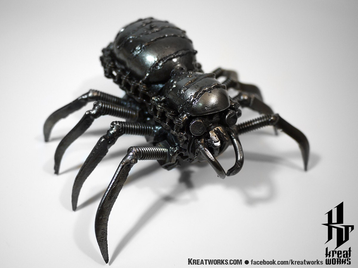 Recycled Metal Mini Poisonous Spider - Kreatworks