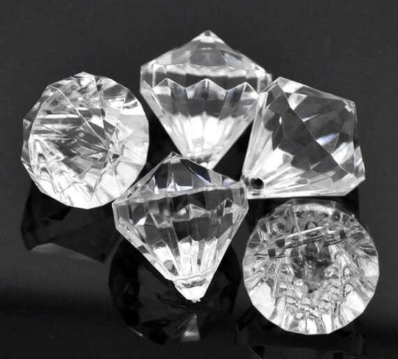 10 Large Clear Acrylic Faceted DIAMOND Beads . s9566 by SmartParts