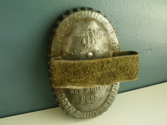 Antique Curry Comb Duplex Horse Grooming Vintage Metal by KTsAttic