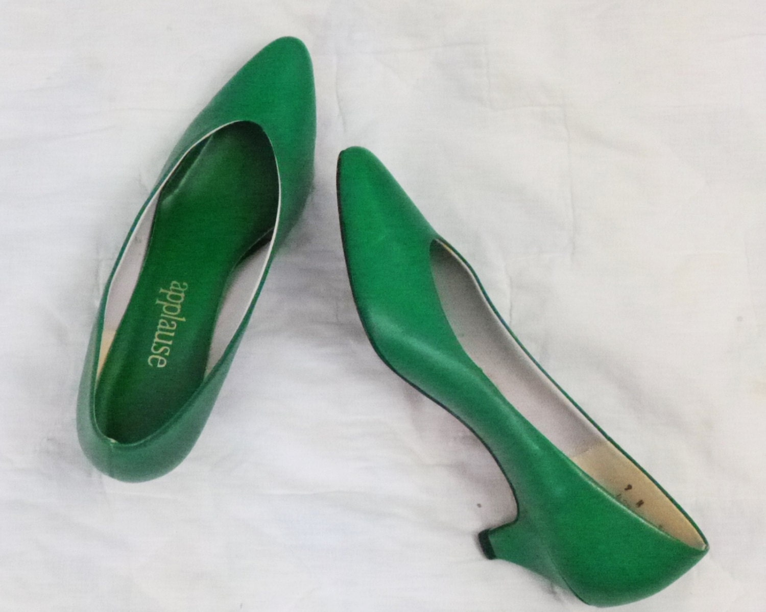 vintage kelly green shoes  1980s green shoes 9 by 1932vintage