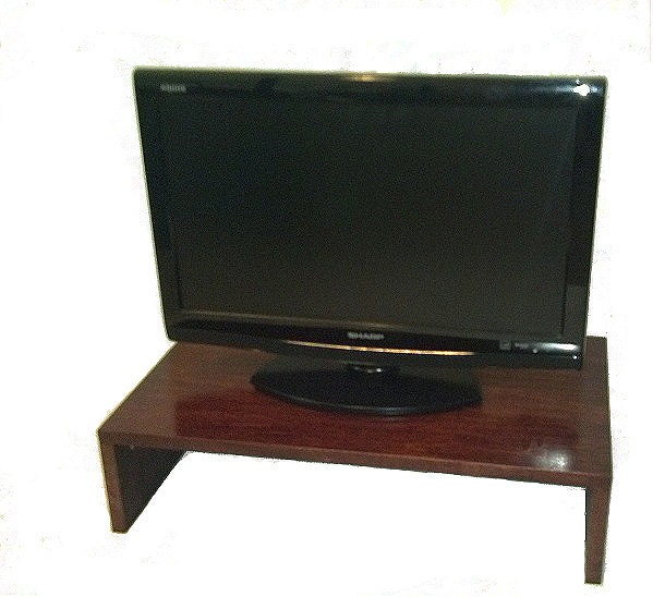 Dresser Top, Tabletop TV stand. Real wood with stain finish. Check it 