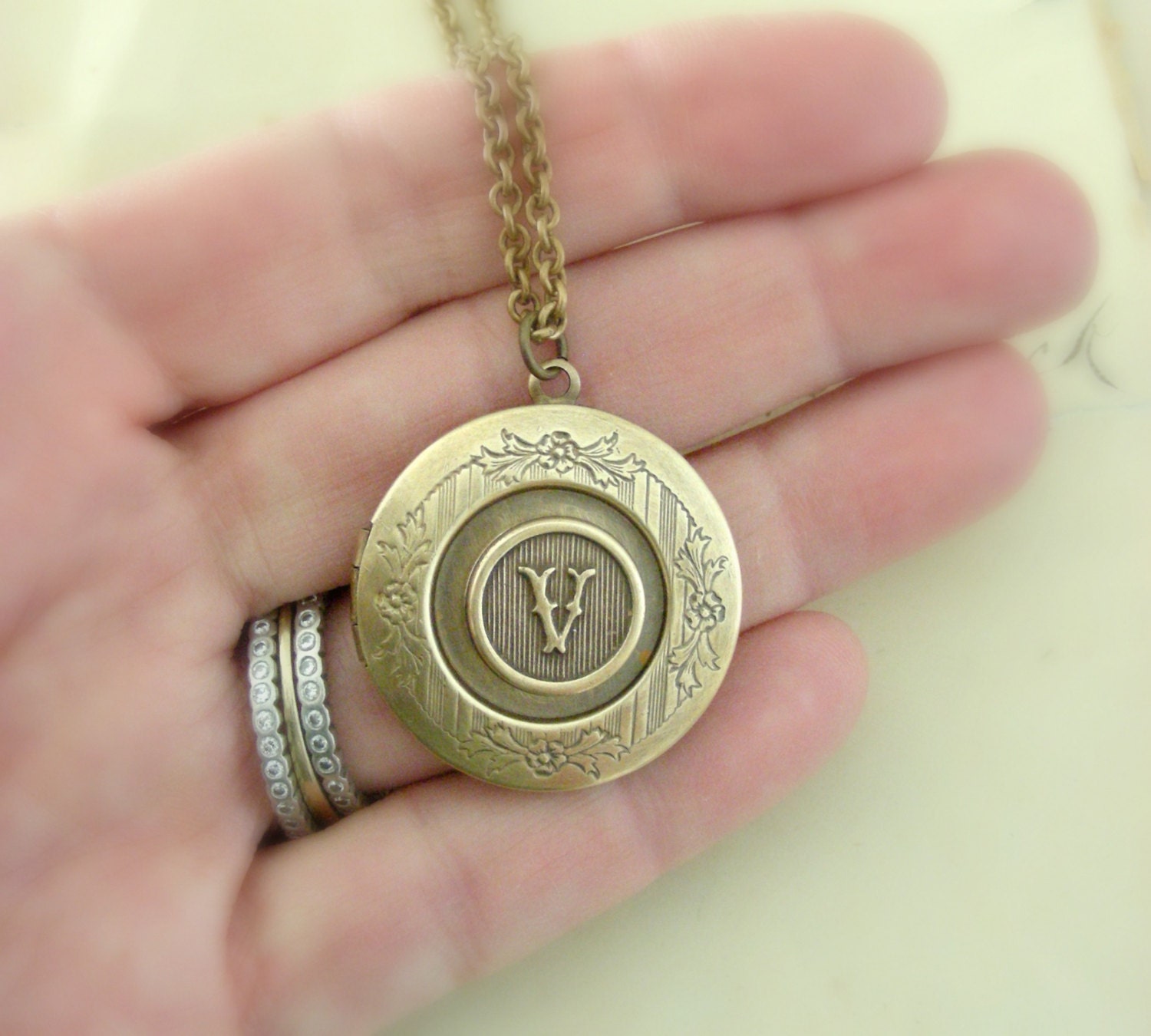V locket chain Clearance