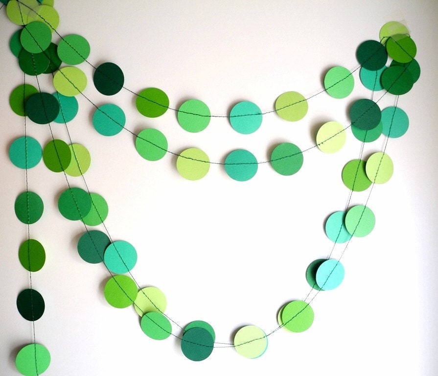 Green circles paper garland, green shades party decor, home decor, birthday party garland - HoopsyDaisies