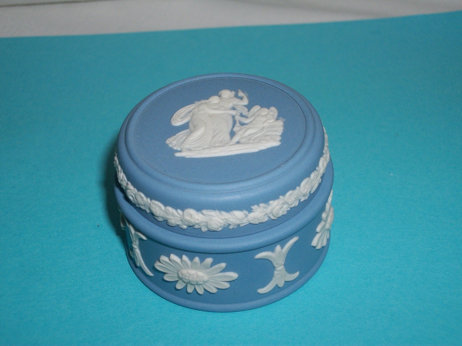 Wedgwood Jasperware Blue Small Round Pill Box With Lid Great