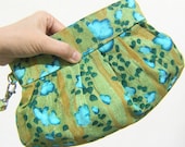 BRIDESMAIDS CLUTCH, Janbag Wristlet, handmade, bridal, wedding - Climbing Blossoms