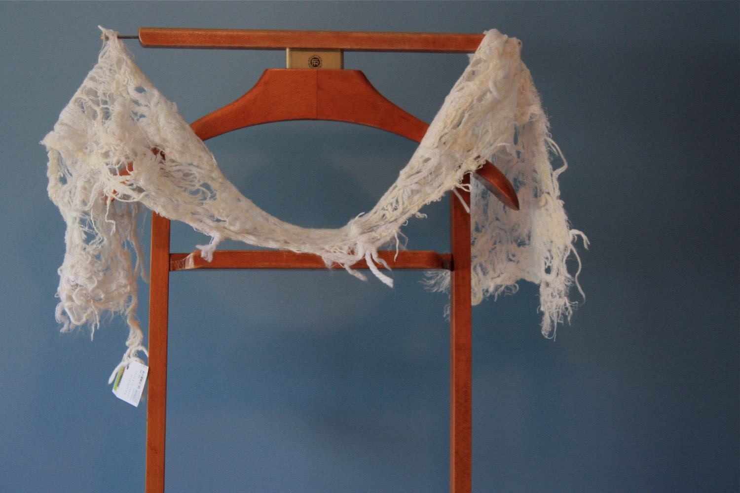 Luna Eleganza Scarf in white