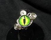 Eyeball Ring - Adjustable Steampunk Taxidermy Green Evil Dragon Eye Ring