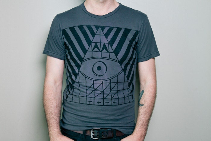 Pyramid Evil Eye Grey Tee