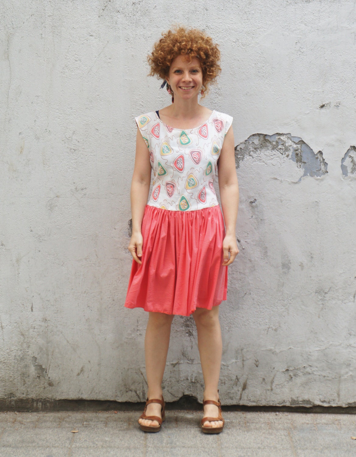 Adjustable summer dress with vintage fabric and gathered skirt