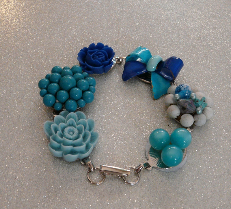 SALE lani bracelet - vintage flowers, earrings and rhinestones