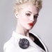 Hyphae Brooch - black or white