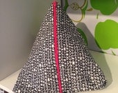 Triangle Bag - Scribble Pink