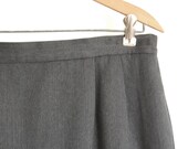 classic vintage Wool Skirt / finely woven charcoal grey / pockets / front pleats / High Waist l xl