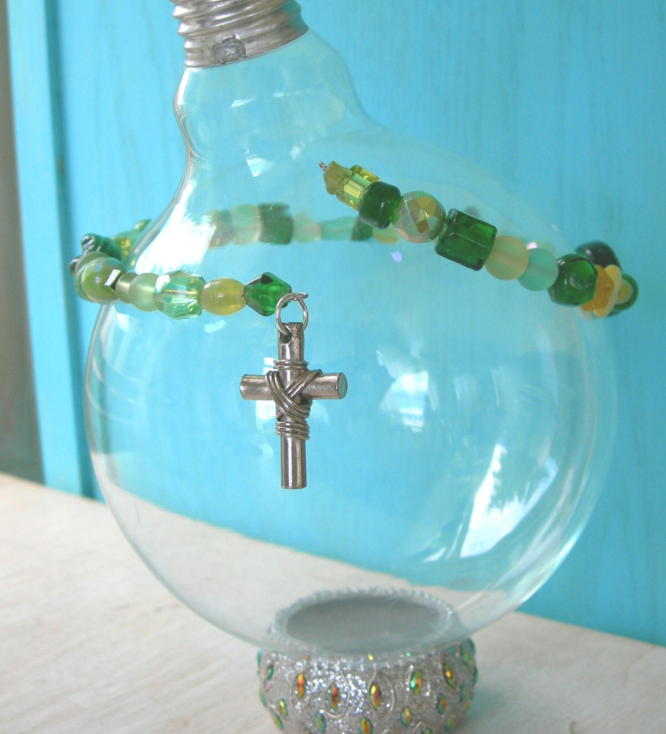 Choker Style Necklace with Cross/greens