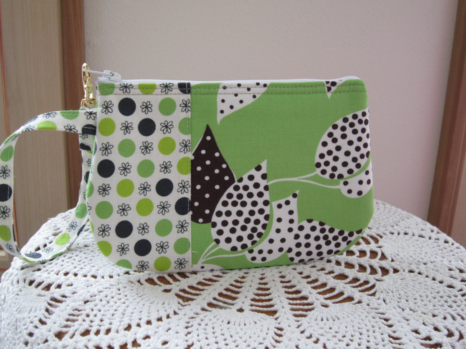 Flea Market Fiesta Wristlet Zipper Gadget Pouch Purse Flea Market Leaf and dot in Green