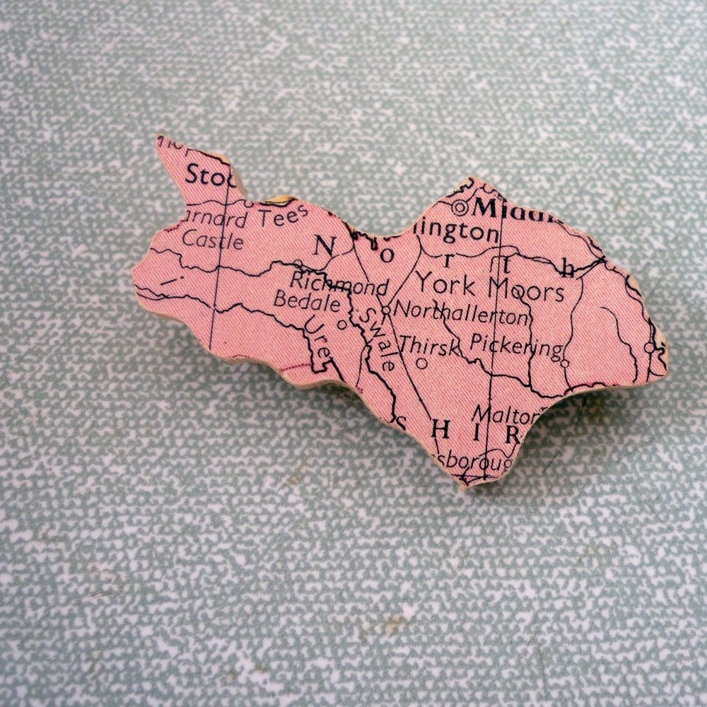 North Yorkshire jigsaw brooch
