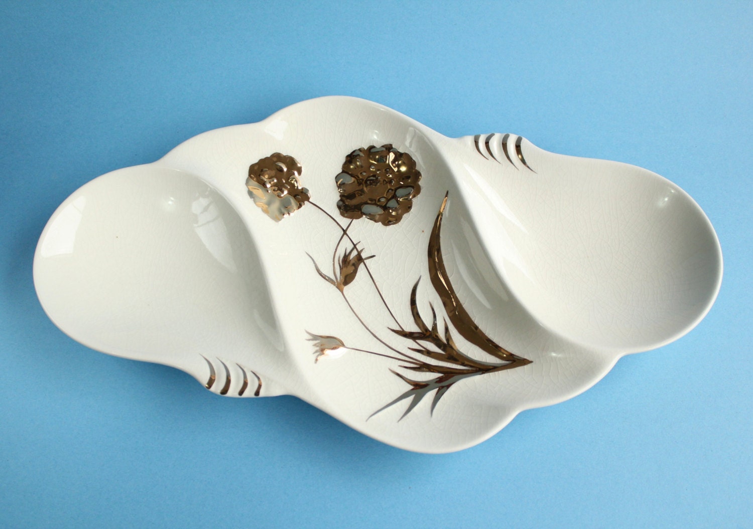 1950's golden accent decorative swirl plate