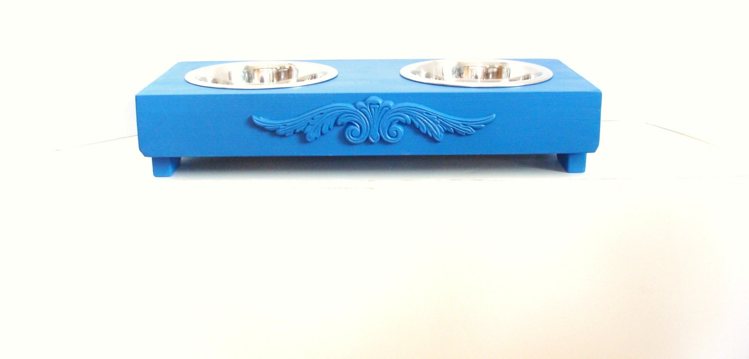 Elevated Pet Feeder Cat Bowl Holder Dog Feeder Pets Feeding Bowls Beach Cottage Painted Pet Feeder Monoco Blue