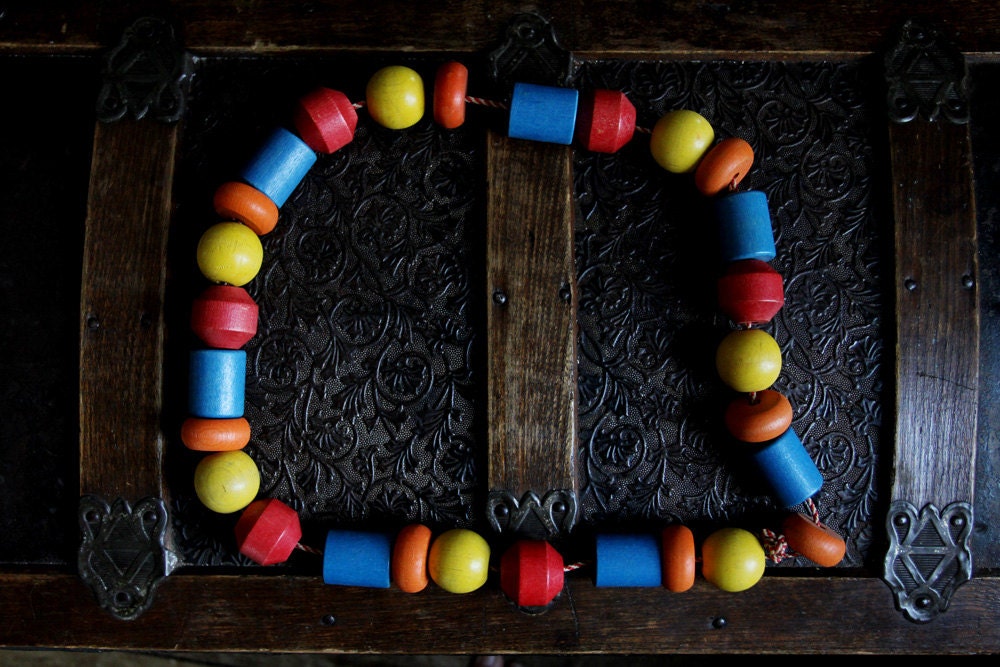 28 Vintage Chunky Wood Lacing Beads