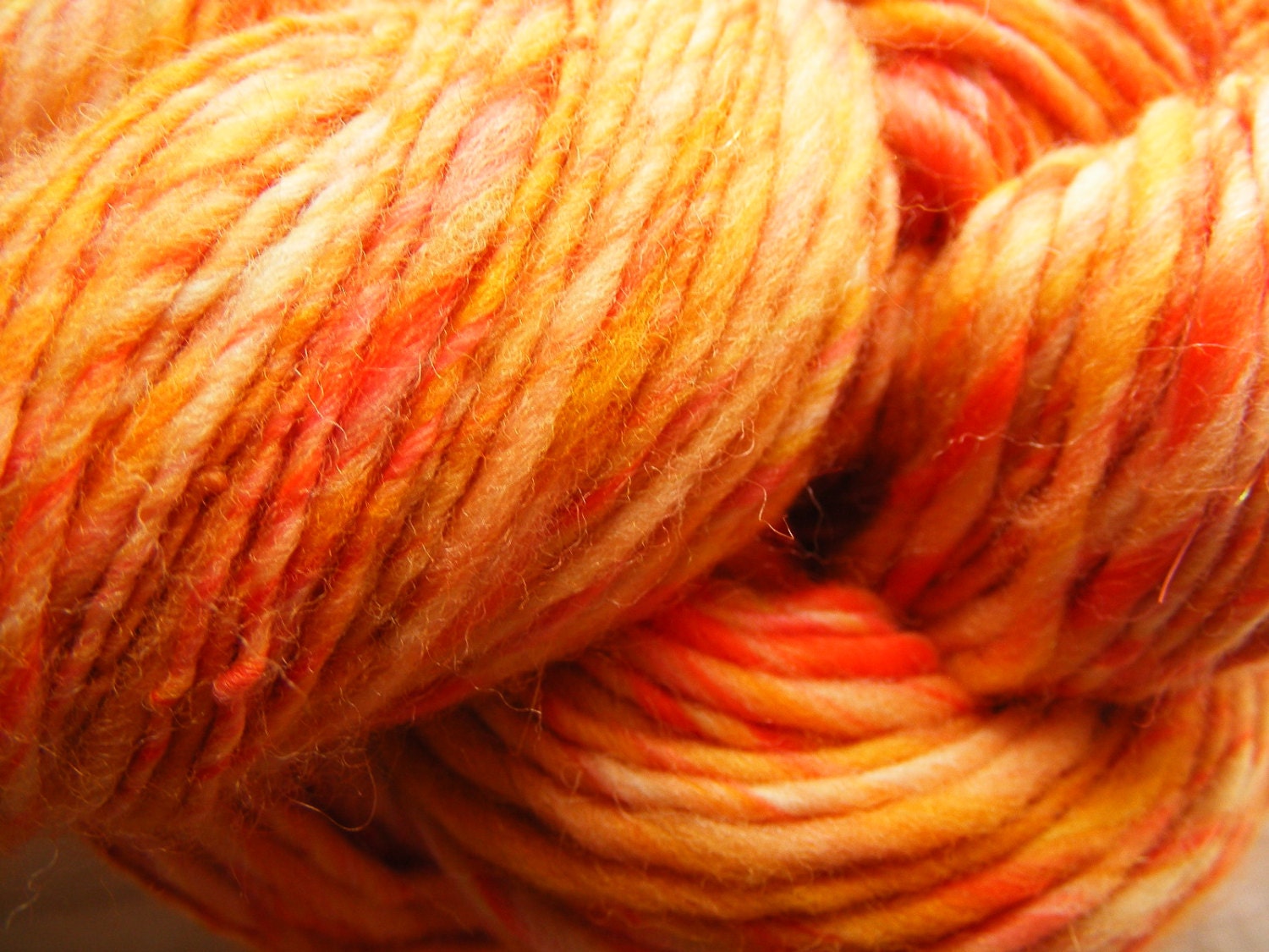 Handspun Yarn TROPICAL BREEZE Merino Wool Handdyed 171yds 4.5oz 8wpi aspenmoonarts knitting