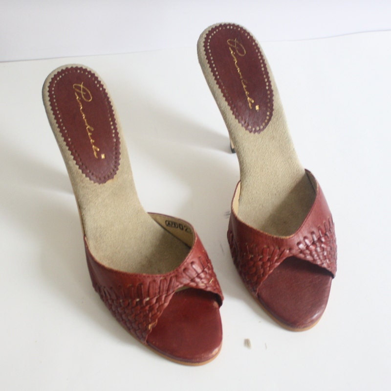 Size 8 Vintage 70s Leather and Wood High Heel Sandals