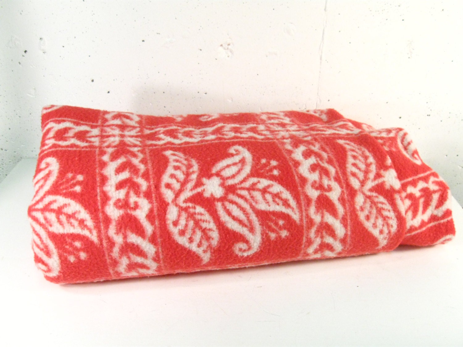 Vintage blanket, pink satin trim retro twin blanket, picnic blanket