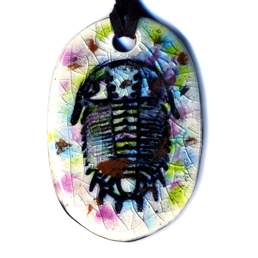 Trilobite Ceramic Necklace in Multicolor Crackle