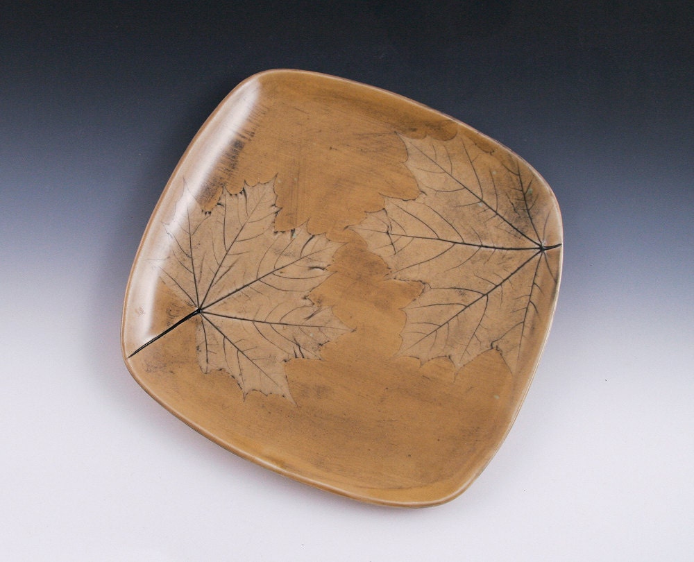 Sandwich Plate with Maple Leaves