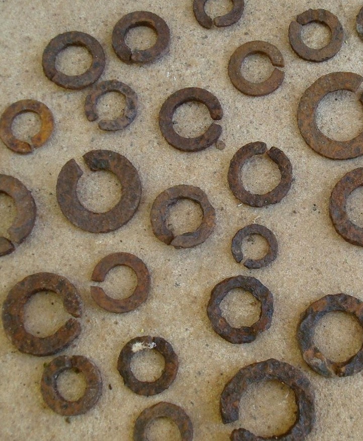 Rusty Textured Metal Circles Lock Washers Round Found Objects - Recycled Supplies Jewelry Assemblage Sculpture - Industrial Salvage