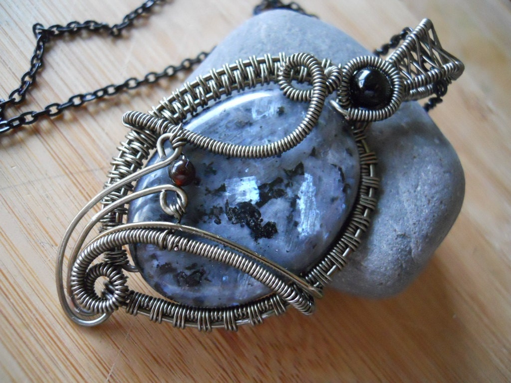 Black Labradorite Larvikite Pendant Wire Wrapped in Gunmetal Parawire with Onyx and Garnet