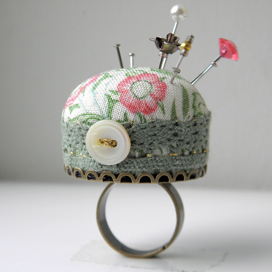 Sweet Briar Pincushion Ring