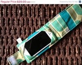 25% OFF Bridal Sale iPhone Wallet with Grip Assistant Handle - NEW Teal Emerald Mod Art Deco Four Leaf Retro Print