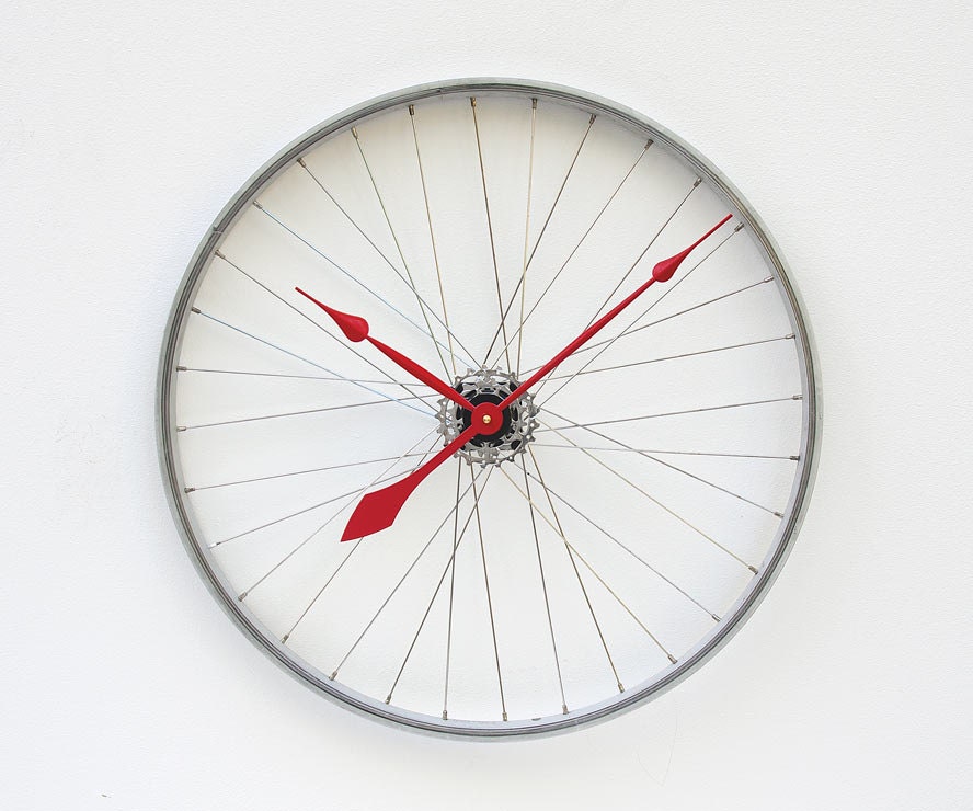 Recycled Bike Wheel clock