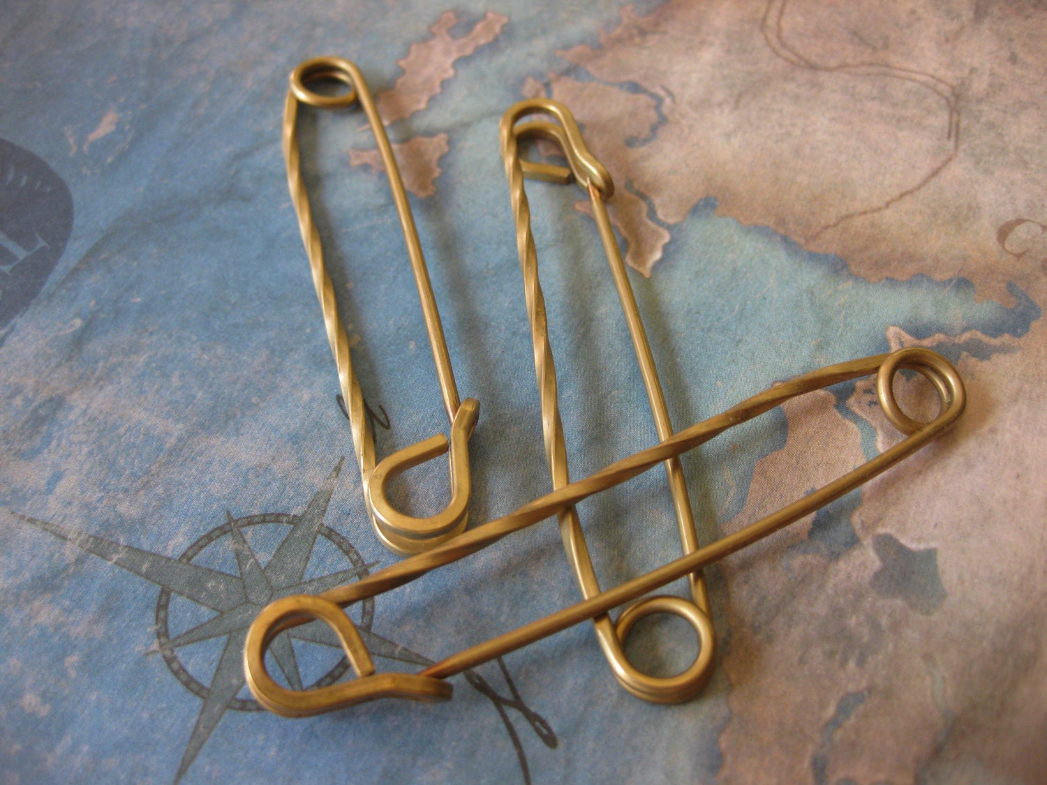 1 PC Solid raw brass safety pin / shawl pin / kilt pin - twisted square wire - 3" - UU01
