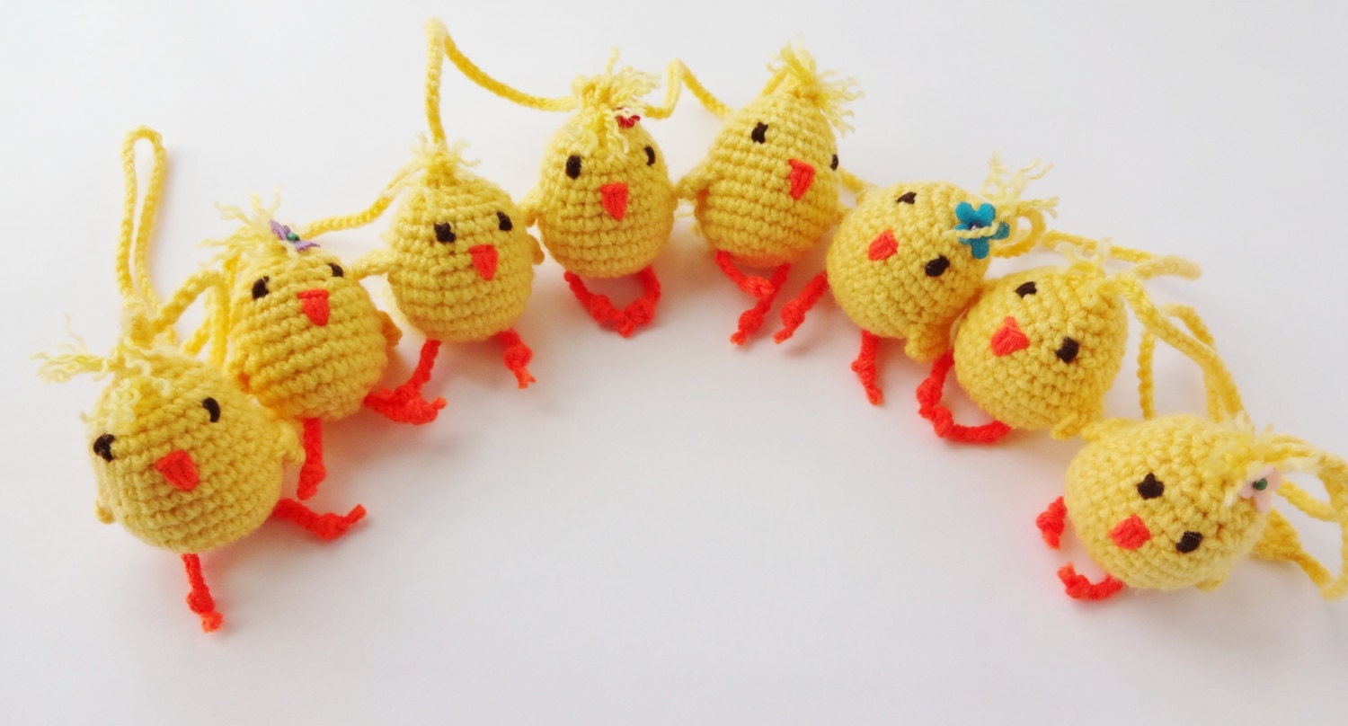 Easter Garland with Chicks