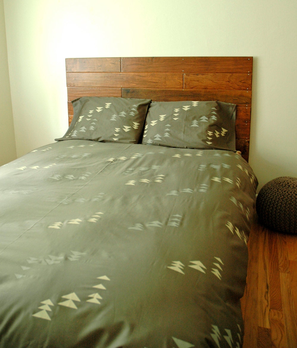 Charcoal Grey Queen Duvet with Alpine Print in Creme and Grey