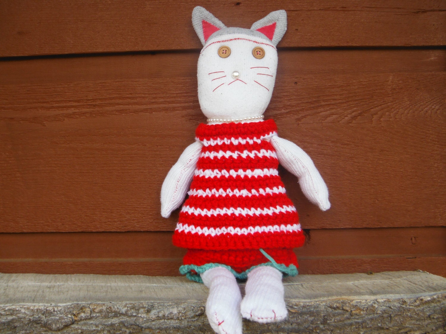 Primitive sock kitty