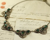 Emerald jewel necklace green brass filigree victorian vintage style edwardian