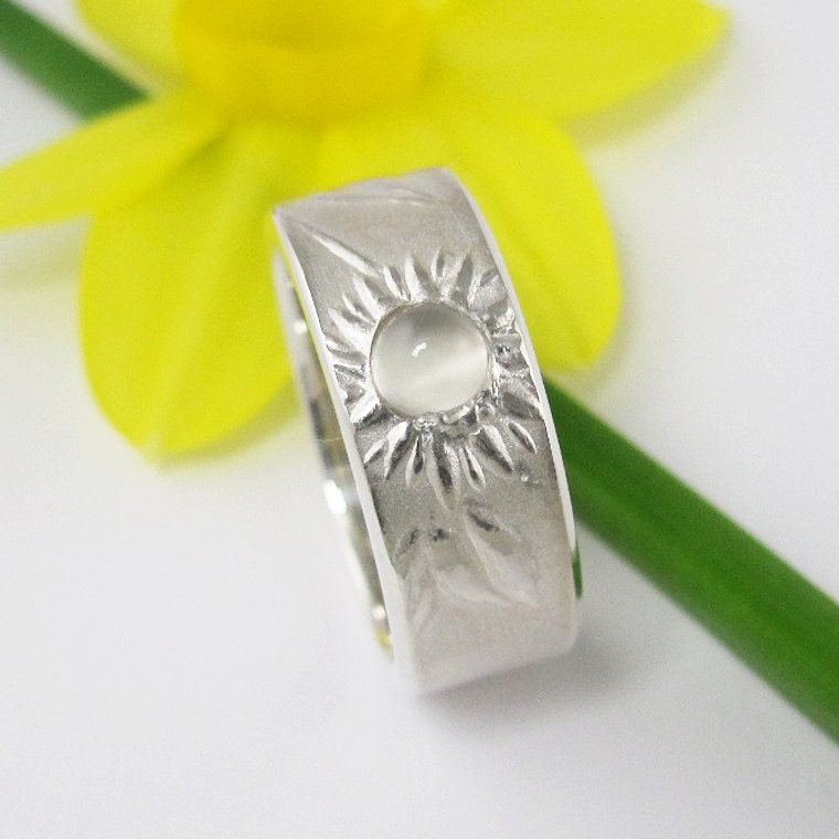 Silver Wedding Ring, Daisy Ring, Moonstone, 9mm or 7.5mm Band - DAISY DO, SymBand Collection